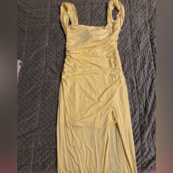 💛⭐️ Hello Molly SUCCESS TALKING MIDI DRESS YELLOW - Picture 5 of 5